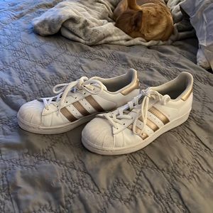 Adidas leather white and bronze shell top super star size 8